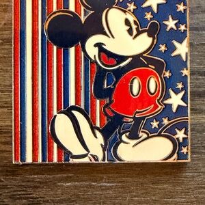 Disney Patriotic Mickey Mouse Americans Red White Blue Enamel 2004 Pin